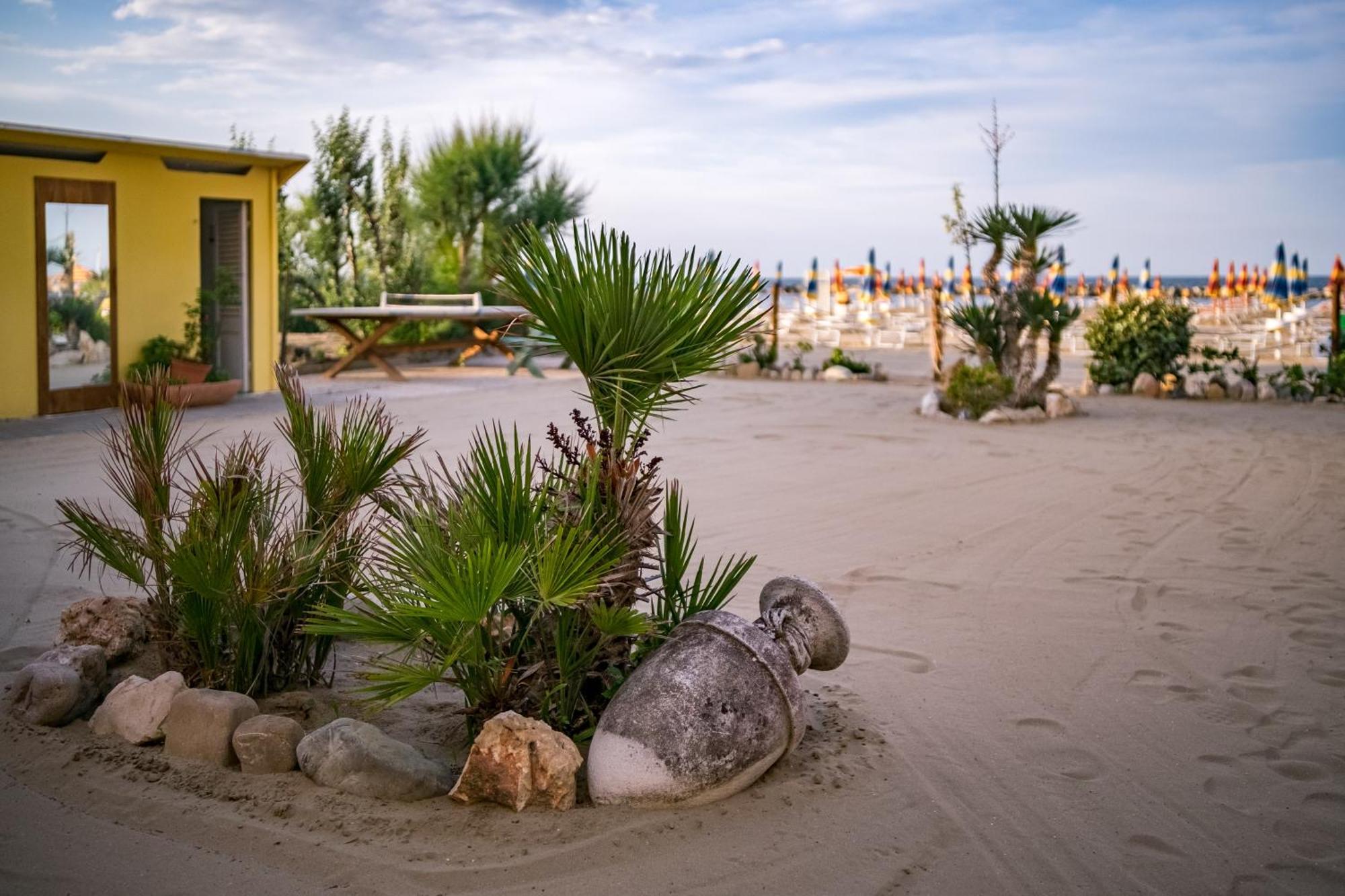 Hotel Estate Rimini Exteriör bild