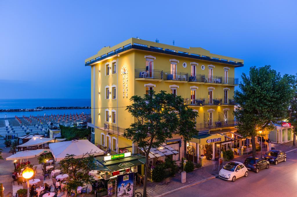 Hotel Estate Rimini Exteriör bild